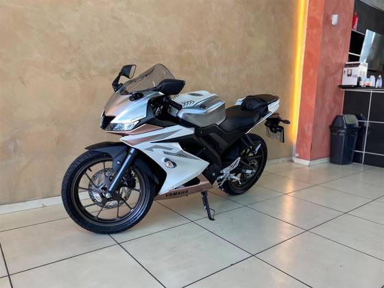 YAMAHA YZF R15 YAMAHA YZF R15